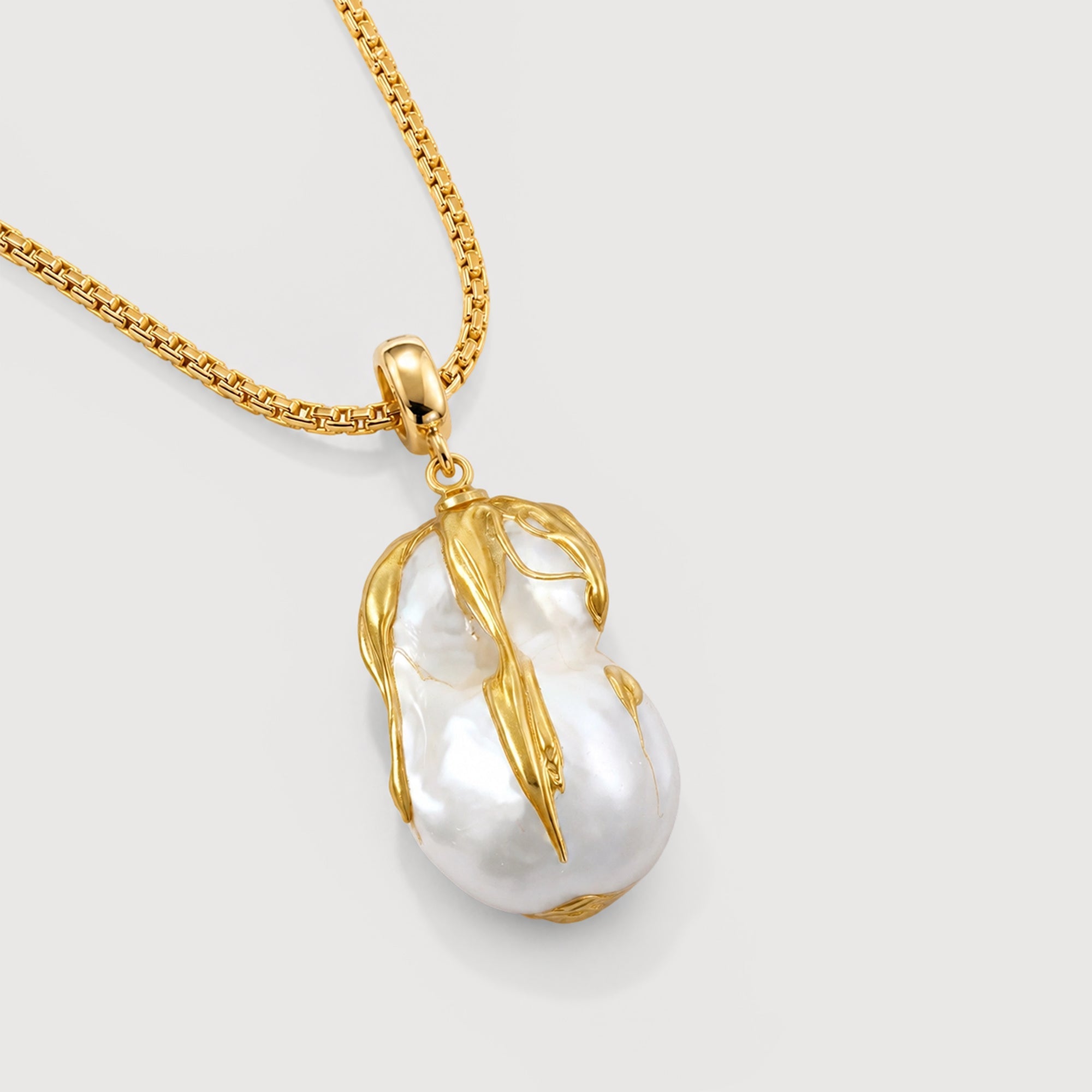 Baroque Pearl Leaf Pendant Necklace