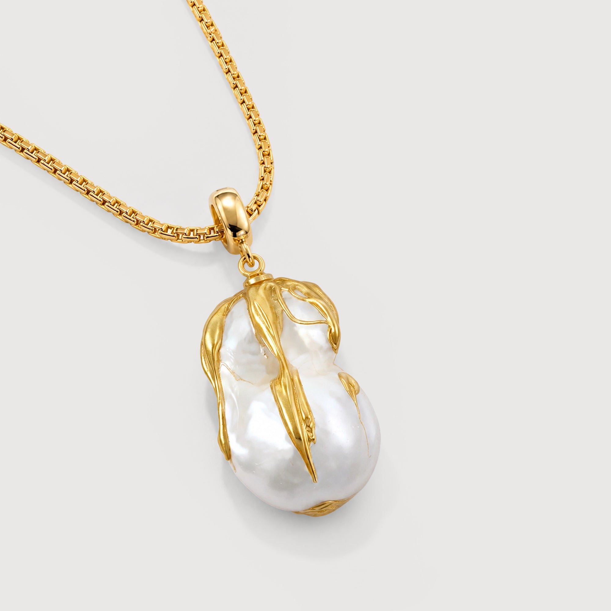 Baroque Pearl Leaf Pendant Necklace