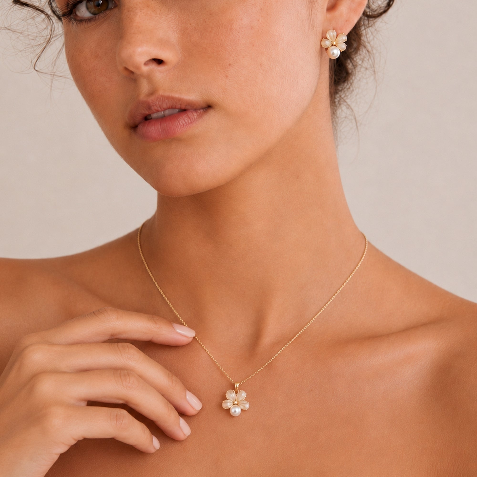 Pearl Floral Gold-Plated Brass Pendant Necklace