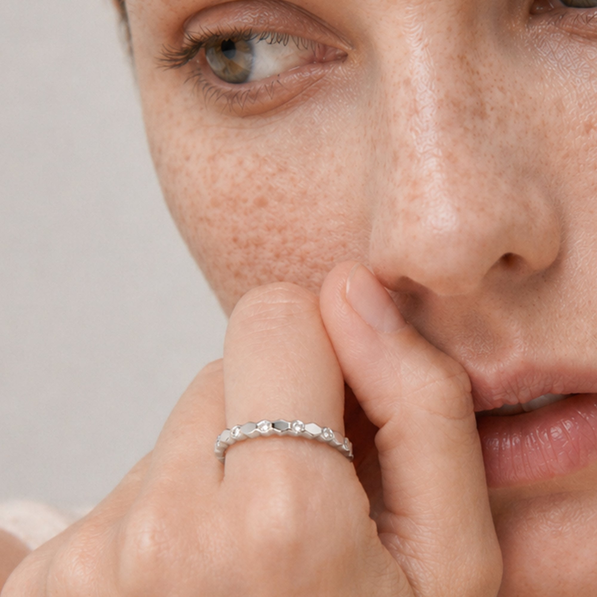 Scalloped Zircon S925 Silver Adjustable Ring