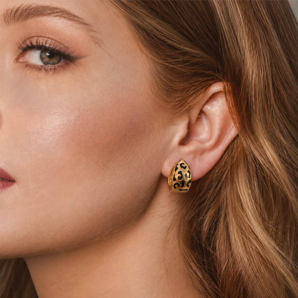 18K Gold-Plated Black Pattern Huggie Earrings