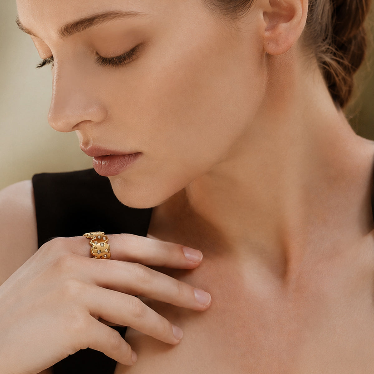 5A Zirconia Irregular Wide Gold-Plated Copper Alloy Ring