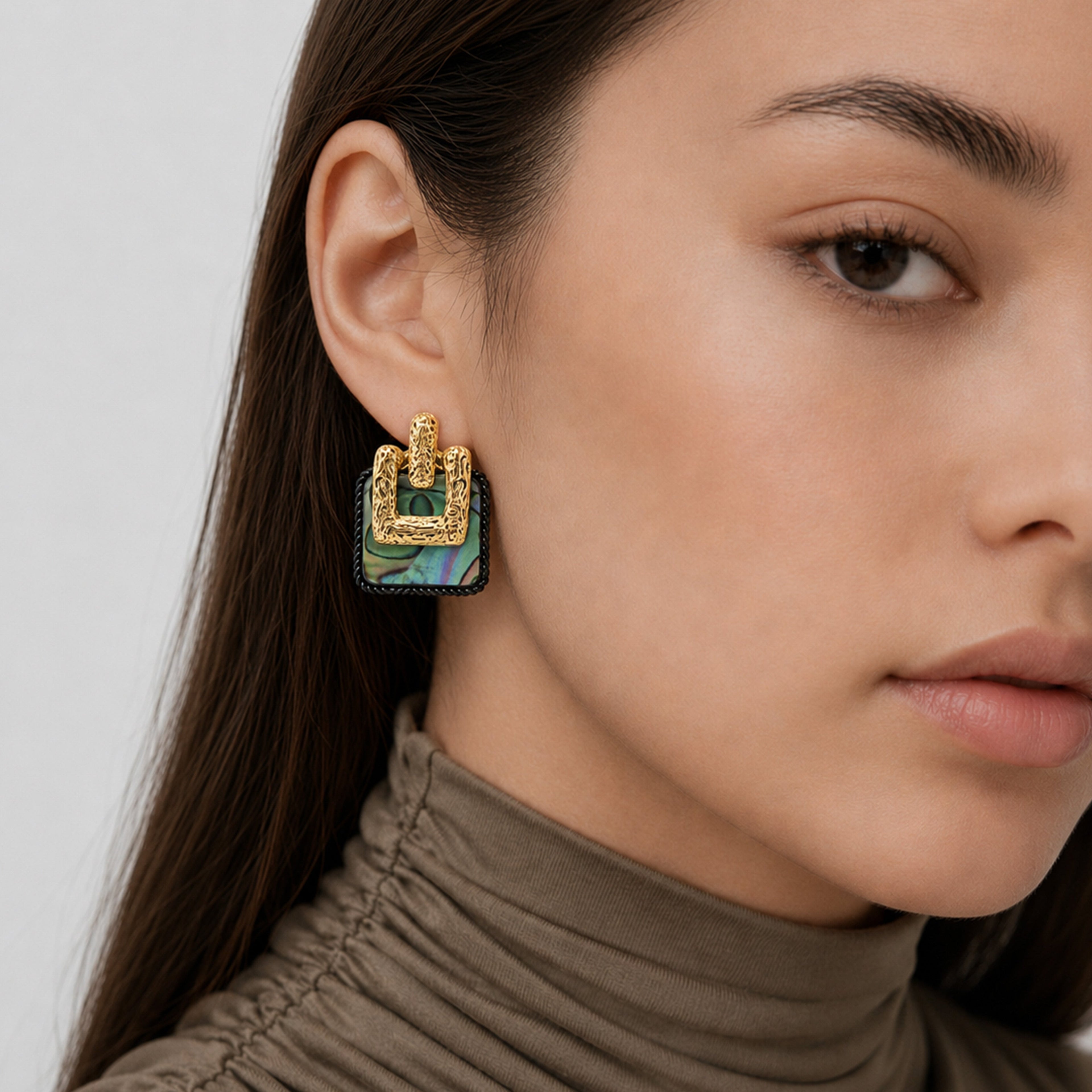 Gold-Plated S925 Shell Geometric Stud Earrings