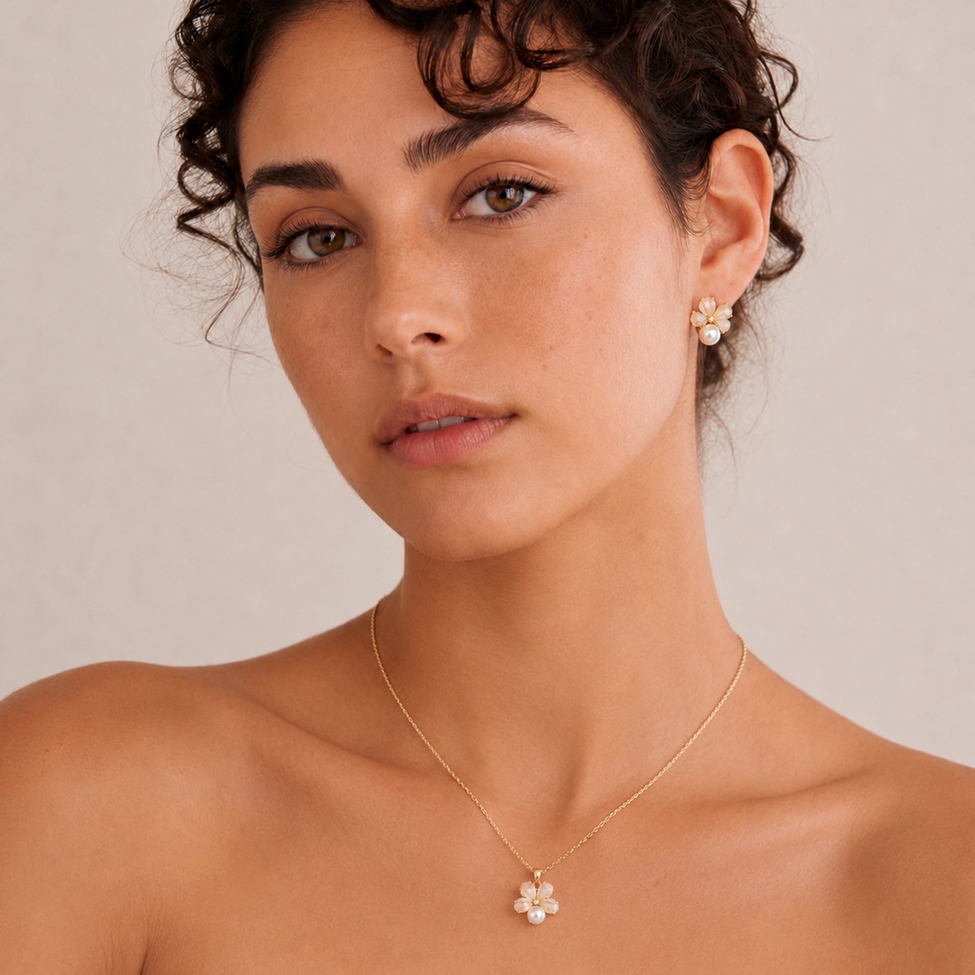 Pearl Floral Gold-Plated Brass Pendant Necklace