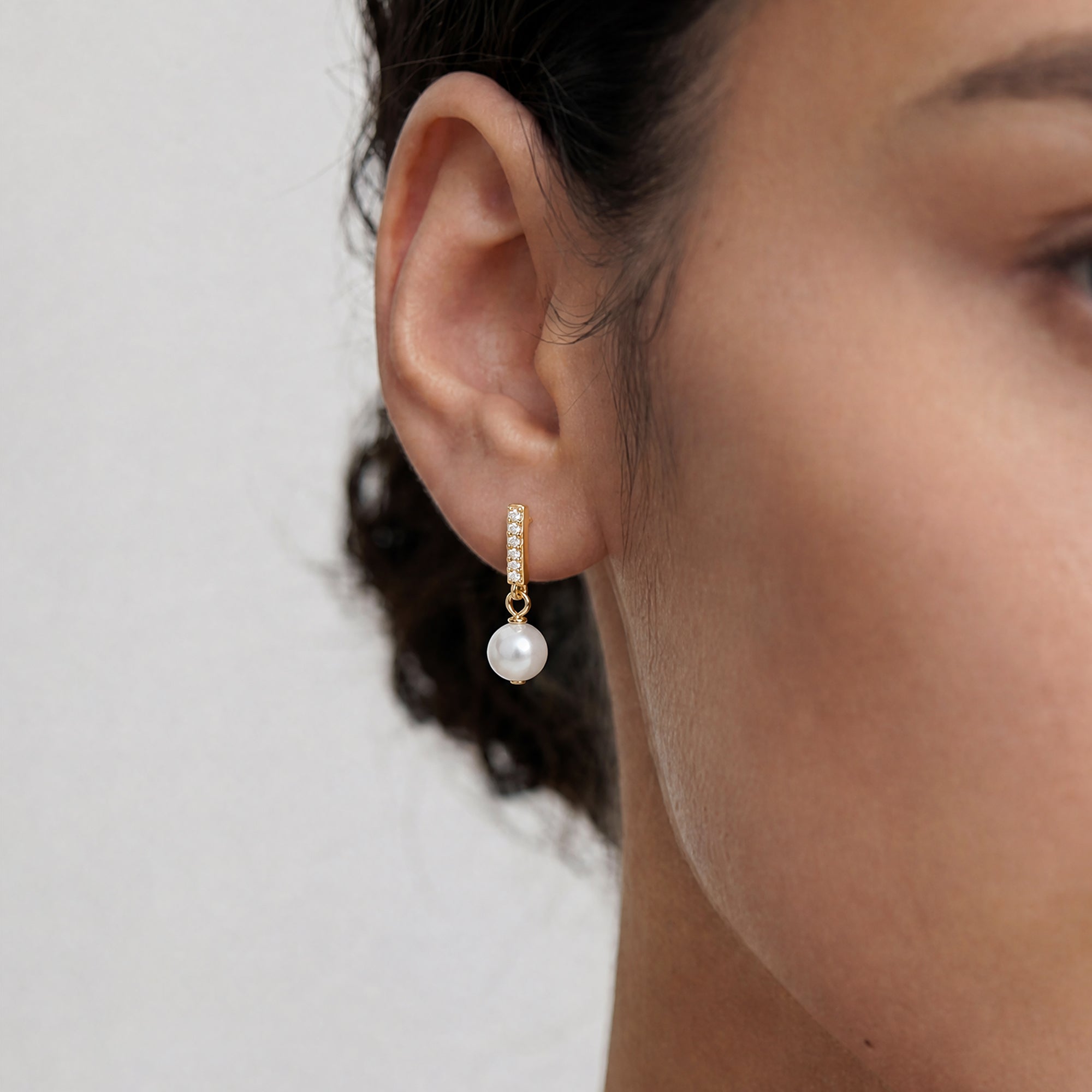 Zirconia Bar Pearl Drop Stud Earrings