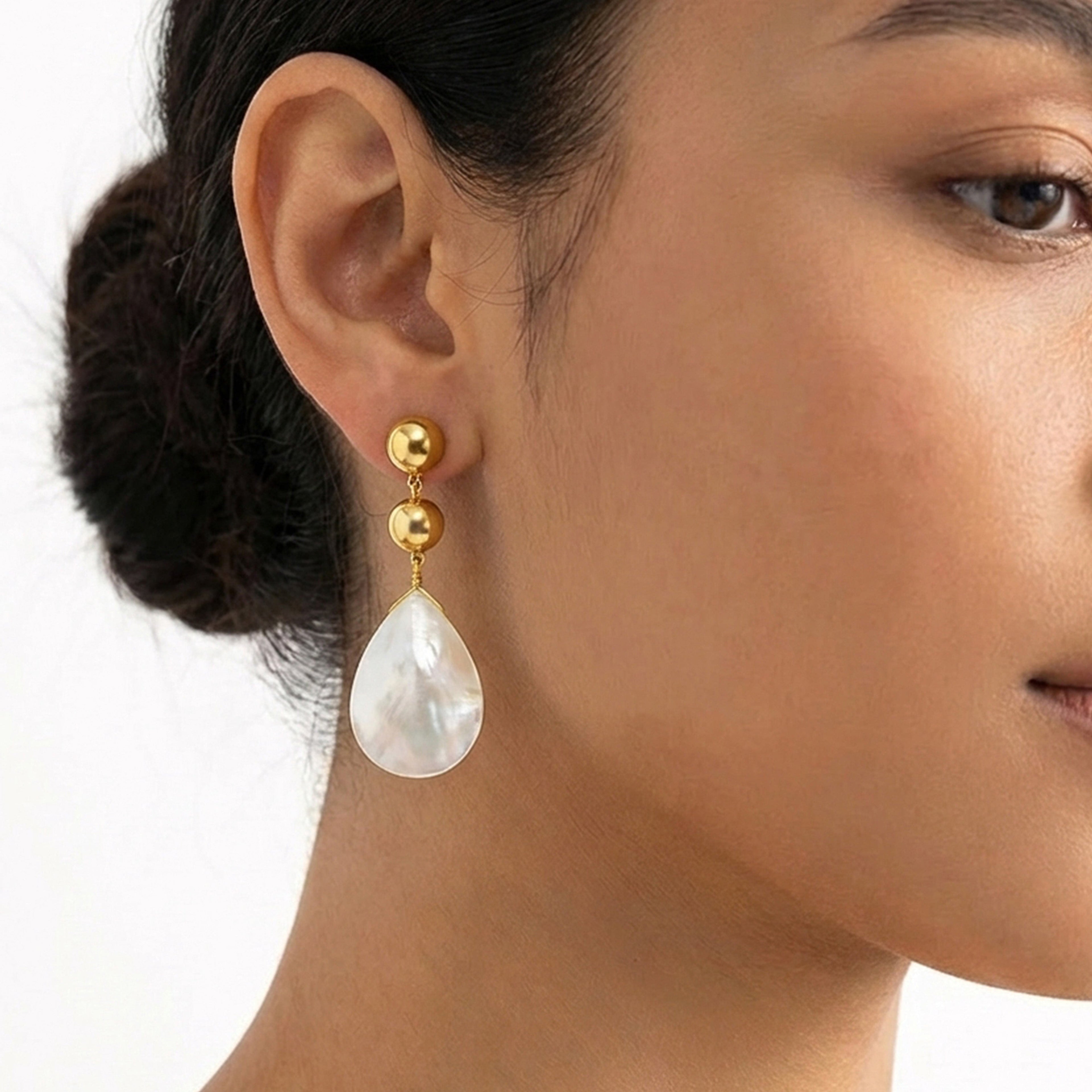 Double Sphere Shell Teardrop Earrings