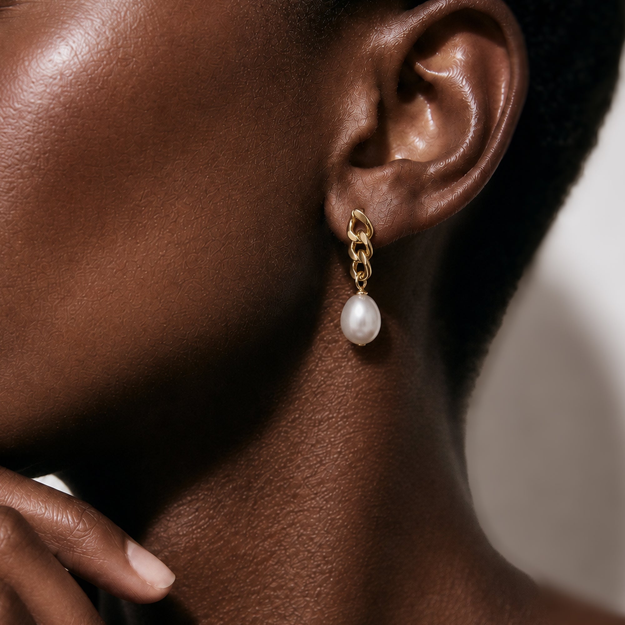 Chunky Chain Pearl Drop Earrings