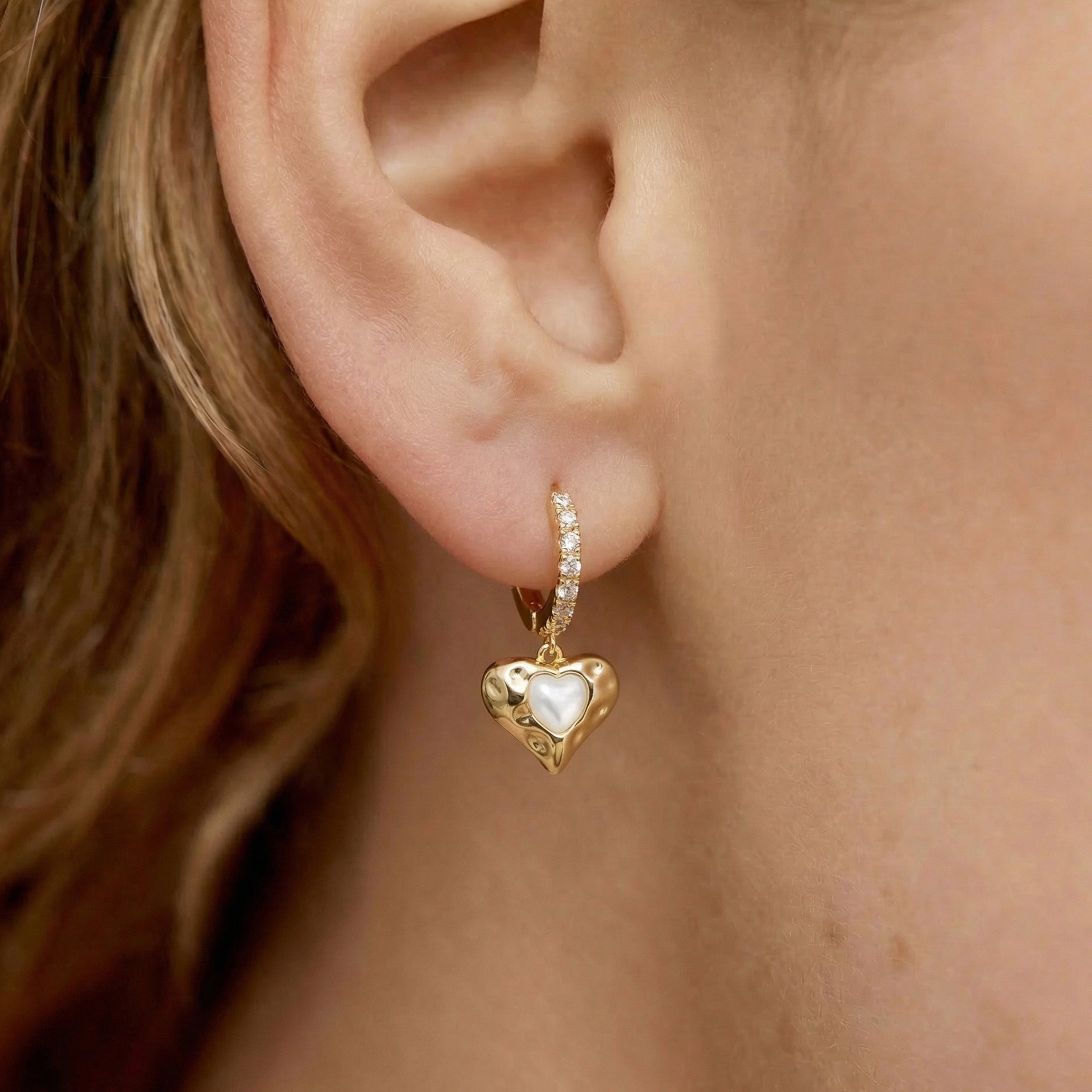 Pearl-Effect Heart Zirconia Hoop Earrings